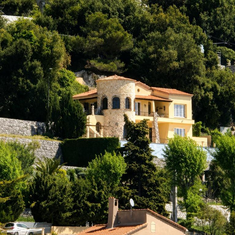 La Turbie Villa with Monaco Views, Pool & Sauna - Villa - 89