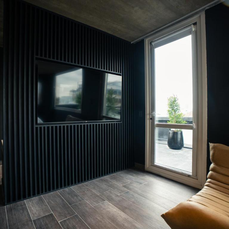 Anything Rooms - Studio with Terrace - 12