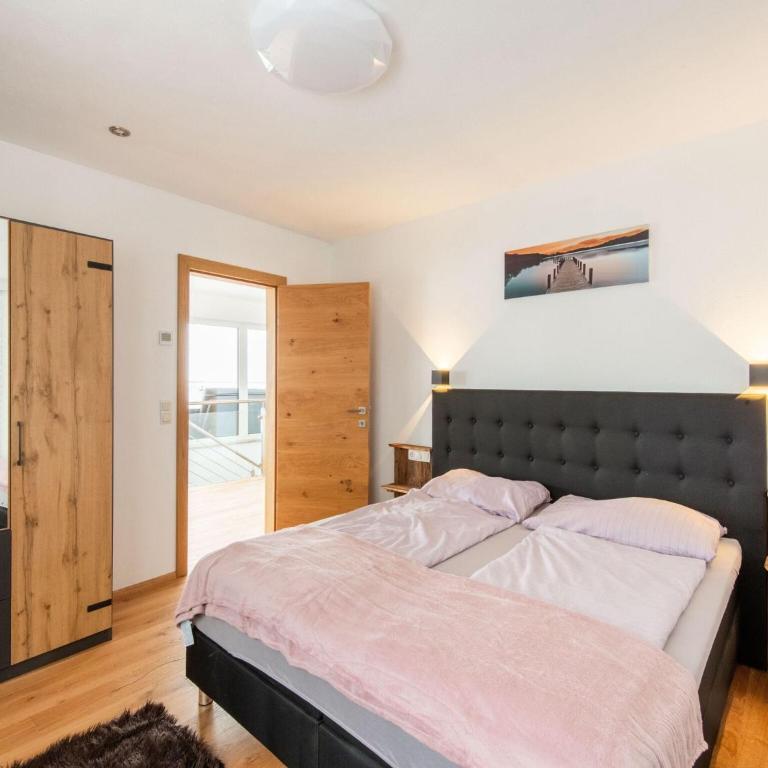 Chalet in Stuhlfelden near Ski Slopes - Four-Bedroom Vacation Home - 35