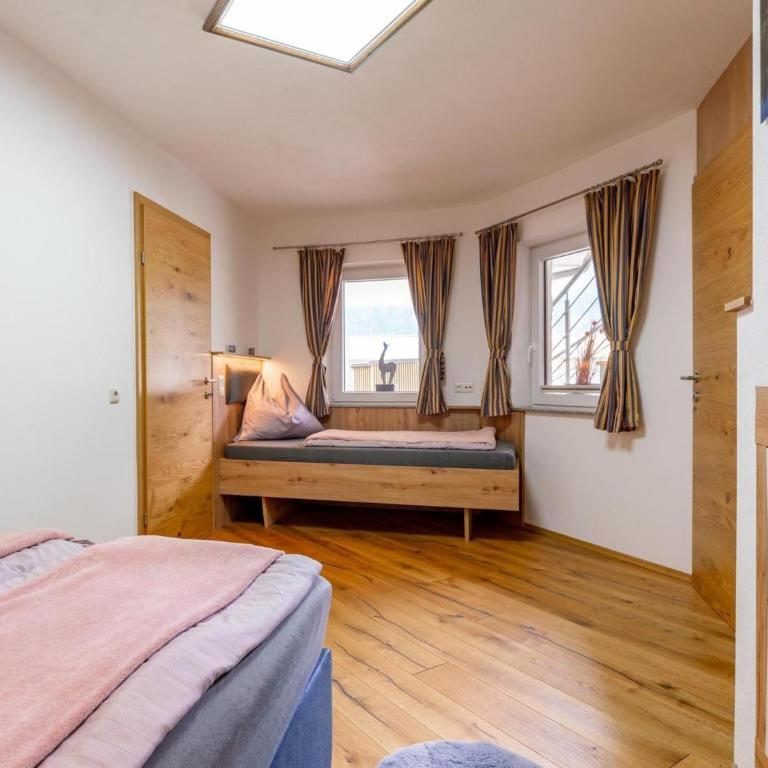 Chalet in Stuhlfelden near Ski Slopes - Four-Bedroom Vacation Home - 25