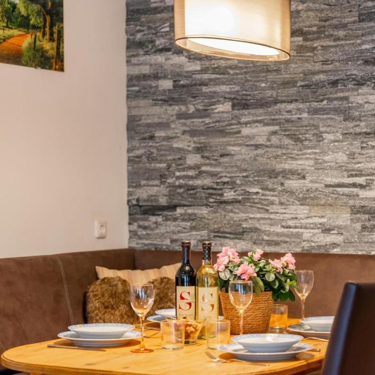 Chalet in Stuhlfelden near Ski Slopes - Four-Bedroom Vacation Home - 13