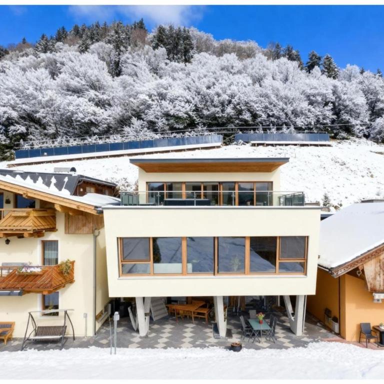 Chalet in Stuhlfelden near Ski Slopes - Four-Bedroom Vacation Home - 53