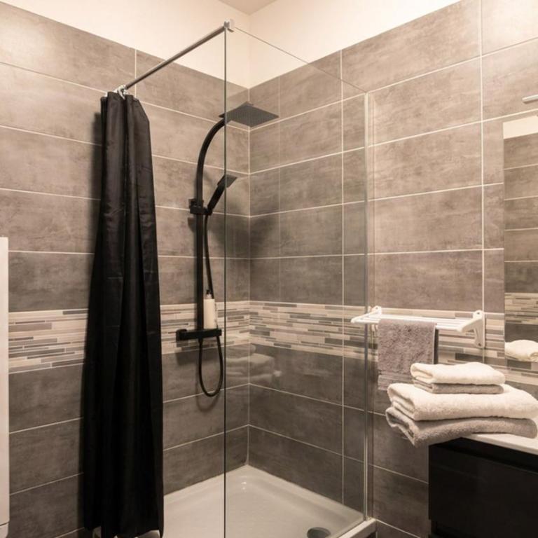 Louis 26 - Le manoir - Chambre Double avec Salle de Bains Privative - 8