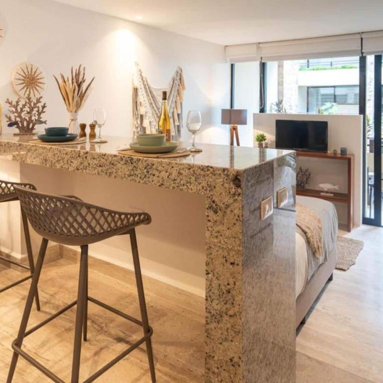 Syrena Luxury Downtown Studios - Apartment with Balcony - 3