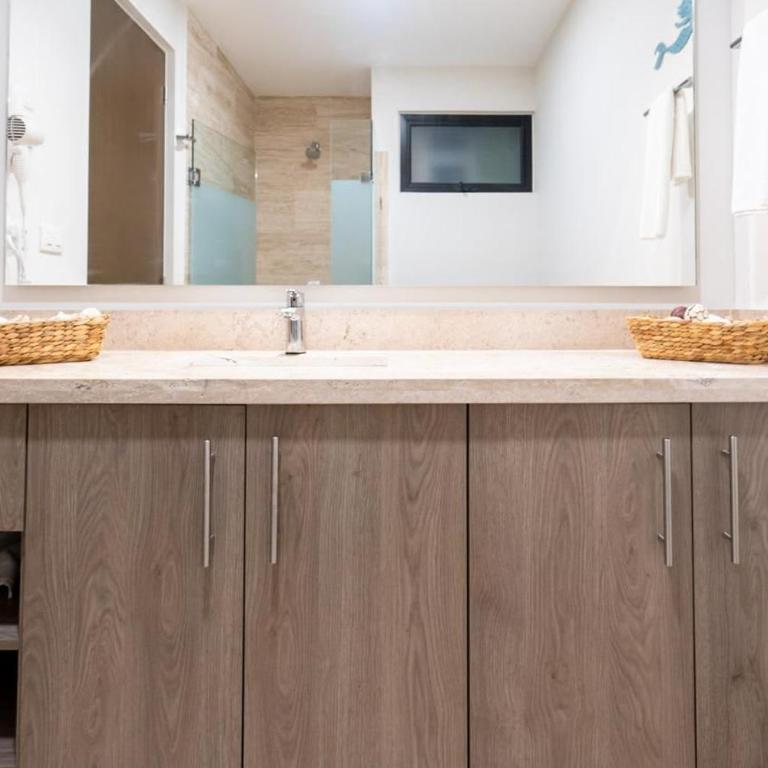 Syrena Luxury Downtown Studios - Apartment with Balcony - 16