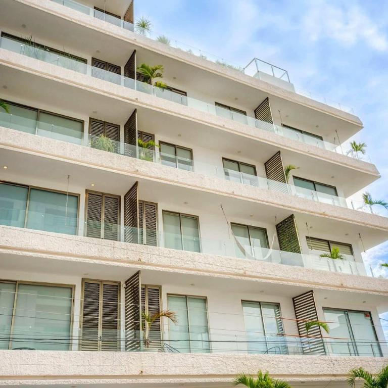 Ocean-View Studio W Gym, Pool & Balcony - Apartamento con balcón - 11