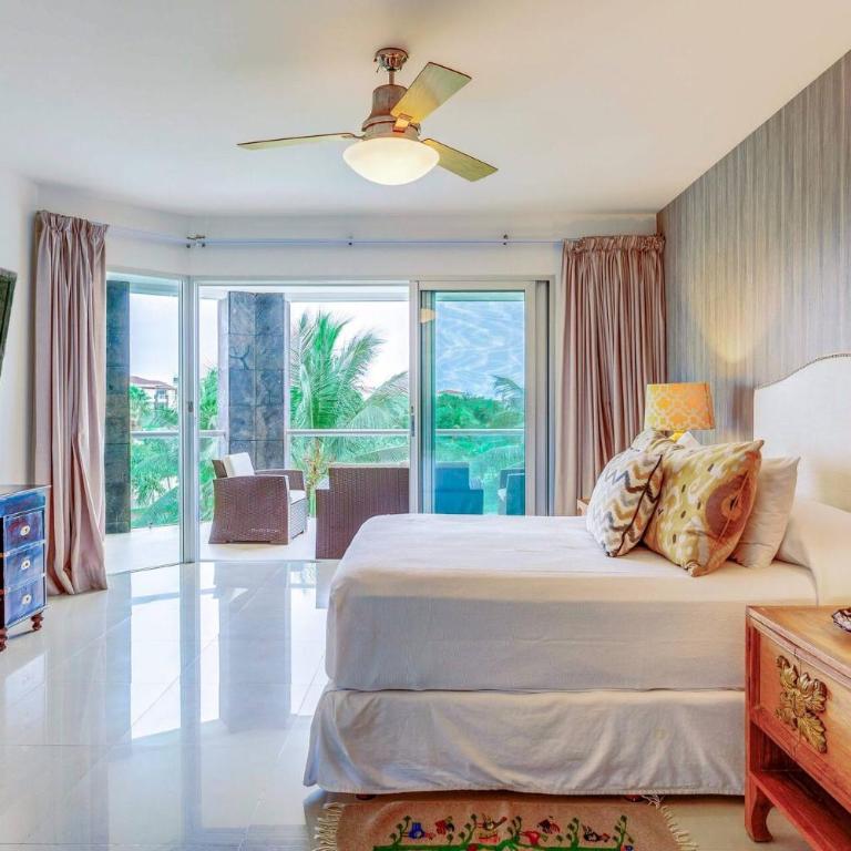 Tropical Resort Living W Pool, Hot Tub & Gym - Apartamento de 2 dormitorios con balcón - 4