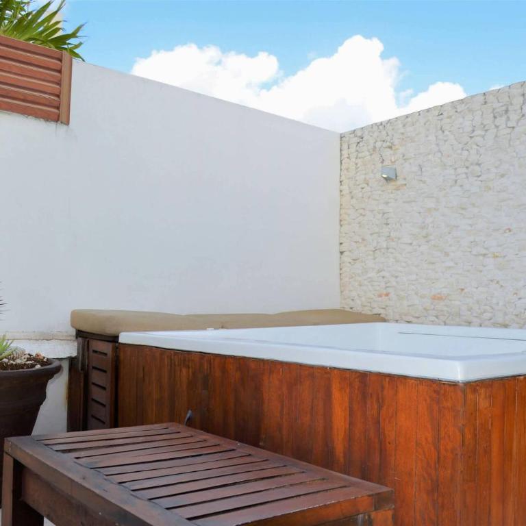 Penthouse Escape W Hot Tub & Bbq Grill - Apartamento de 3 dormitorios con balcón - 8