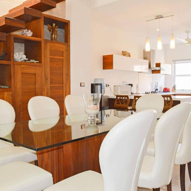 Penthouse Escape W Hot Tub & Bbq Grill - Apartamento de 3 dormitorios con balcón - 12