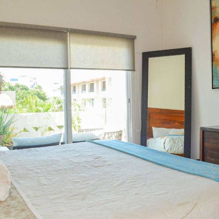 Penthouse Escape W Hot Tub & Bbq Grill - Apartamento de 3 dormitorios con balcón - 11