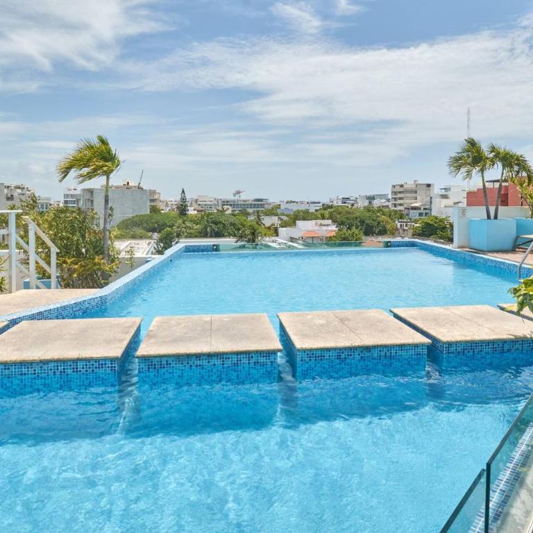 Centric 2Br, 2 Pools, Near Beach & 5Th Ave - Two-Bedroom Apartment with City View - 1