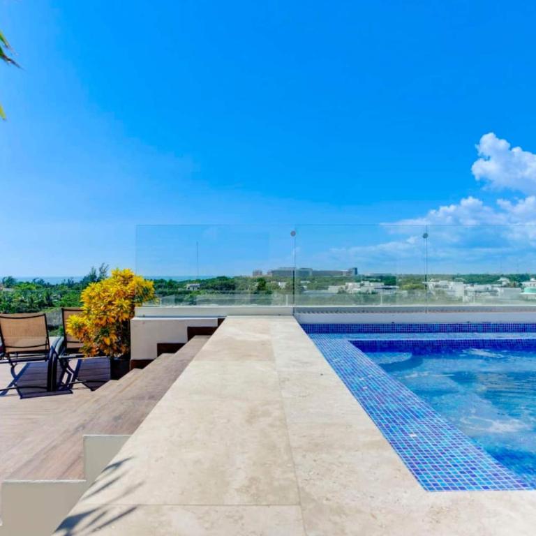 Oceanview Condo W Rooftop Plunge Pool - Two-Bedroom Apartment with Balcony - 1