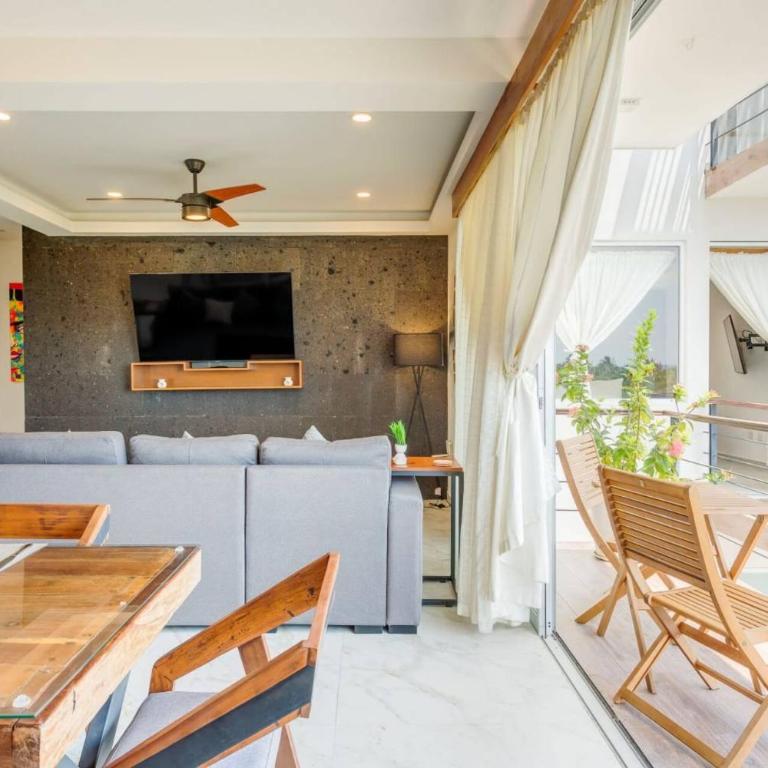 Oceanview Condo W Rooftop Plunge Pool - Two-Bedroom Apartment with Balcony - 8