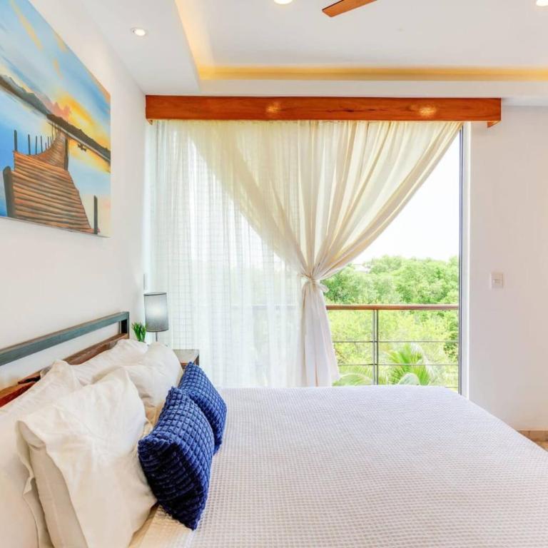 Oceanview Condo W Rooftop Plunge Pool - Two-Bedroom Apartment with Balcony - 19