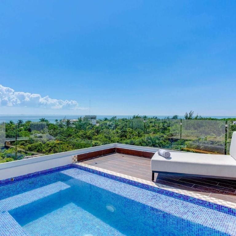Oceanview Condo W Rooftop Plunge Pool - Three-Bedroom Apartment with Balcony - 1