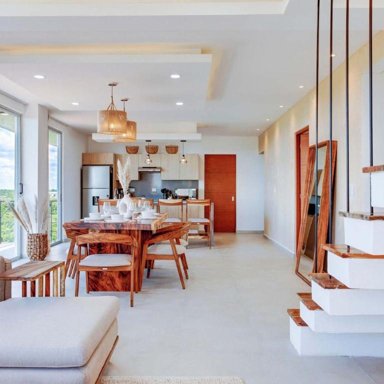 Oceanview Condo W Rooftop Plunge Pool - Three-Bedroom Apartment with Balcony - 3