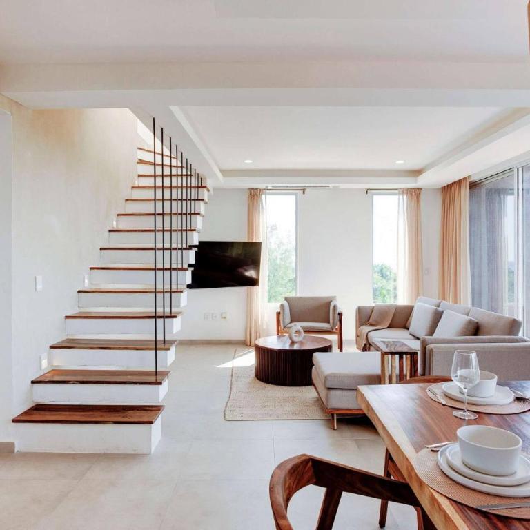 Oceanview Condo W Rooftop Plunge Pool - Three-Bedroom Apartment with Balcony - 14