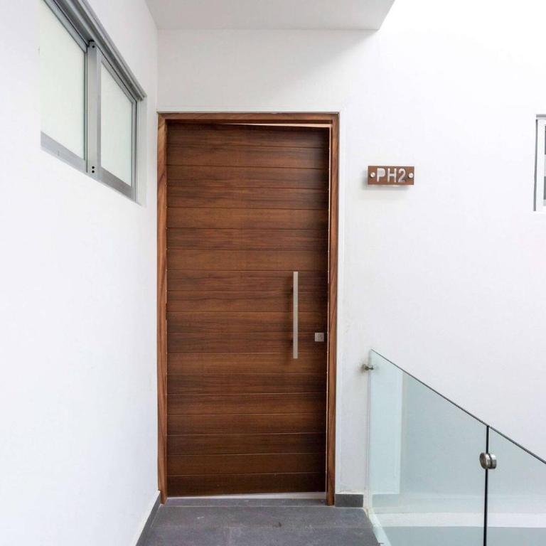 Oceanview Condo W Rooftop Plunge Pool - Three-Bedroom Apartment with Balcony - 24