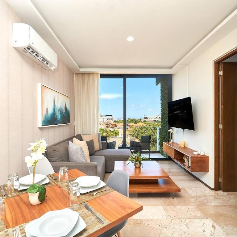 2 Bdrm Ocean View Private Pool Heart Of Town - Apartment mit 2 Schlafzimmern und Balkon - 10
