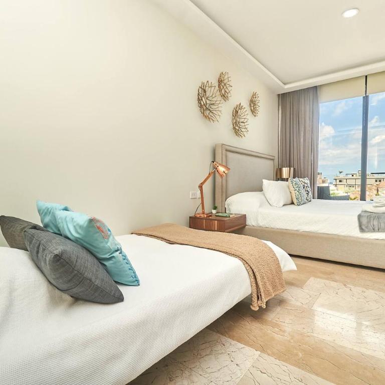 2 Bdrm Ocean View Private Pool Heart Of Town - Apartment mit 2 Schlafzimmern und Balkon - 17