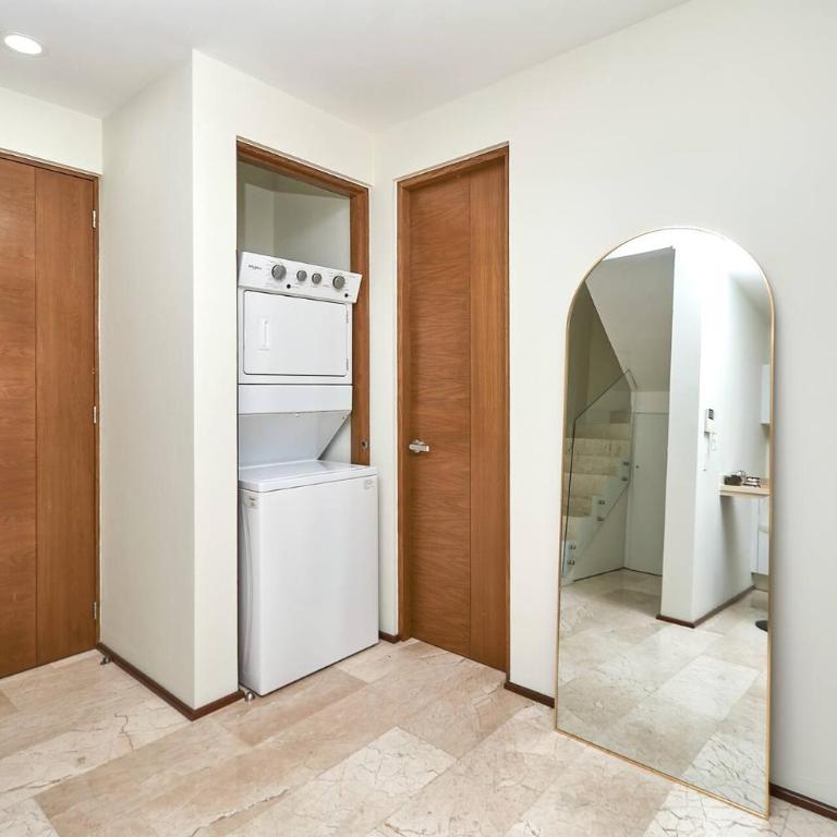 2 Bdrm Ocean View Private Pool Heart Of Town - Apartment mit 2 Schlafzimmern und Balkon - 36