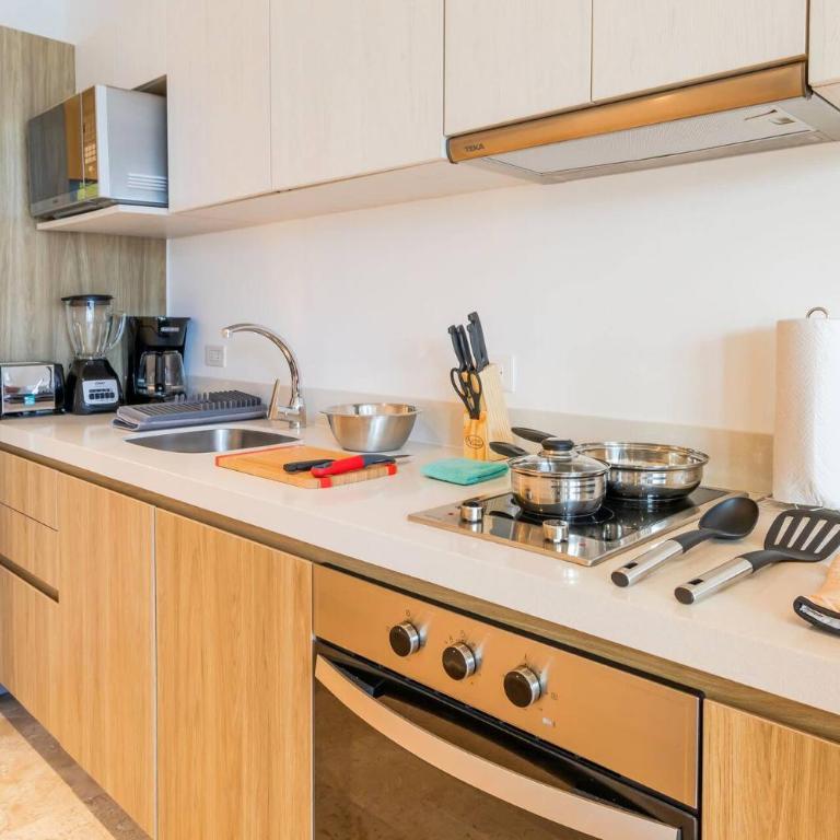 1Br Condo W Pool & Gym - Apartment mit 1 Schlafzimmer und Balkon - 6