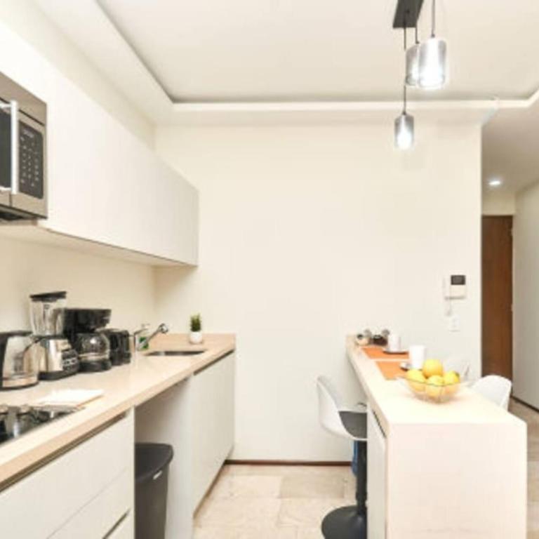 2 Bdrm Ocean View Private Pool Heart Of Town - Apartment mit 2 Schlafzimmern und Balkon - 59