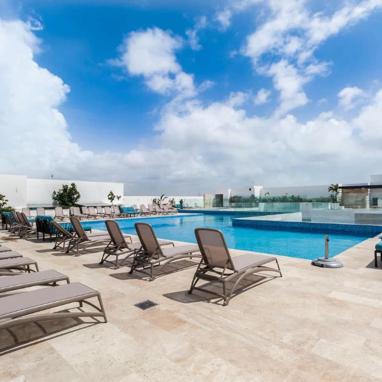 1Br Condo W Pool & Gym - Apartment mit 1 Schlafzimmer und Balkon - 24