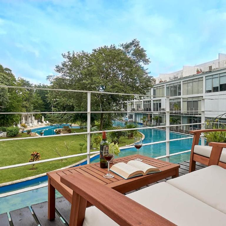 3Br Condo W Pool & Bbq Grill - One-Bedroom Apartment with Garden View - 28