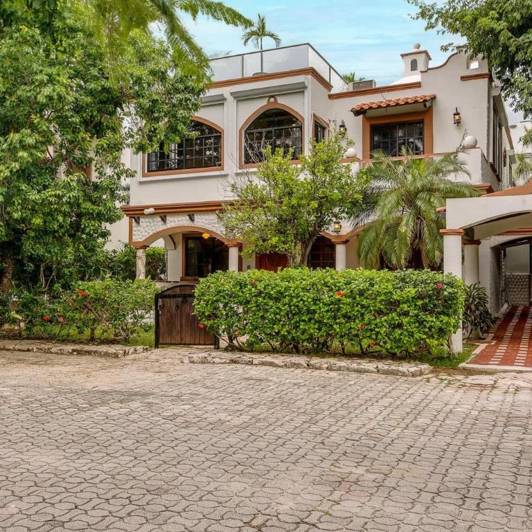 6Br Villa W Pool, Bbq & Backyard - Appartement avec Balcon - 16