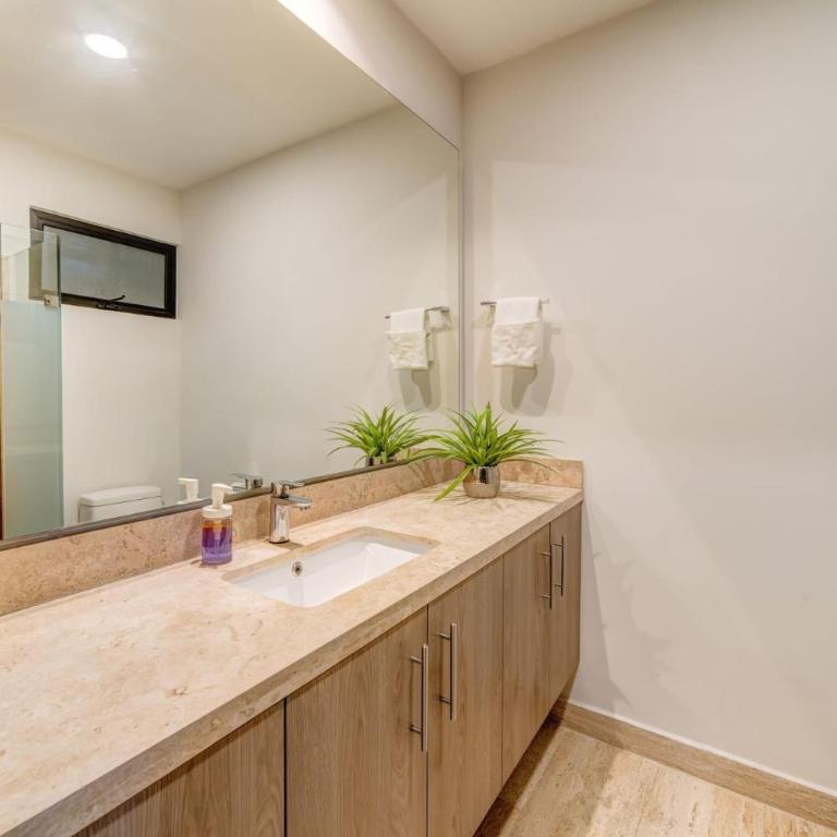 Syrena Luxury Downtown Studios - Apartment with Balcony - 13