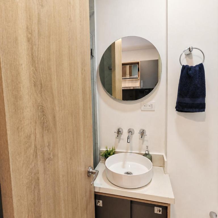 Apartaestudio en Bogota con Piscina - One-Bedroom Apartment - 9