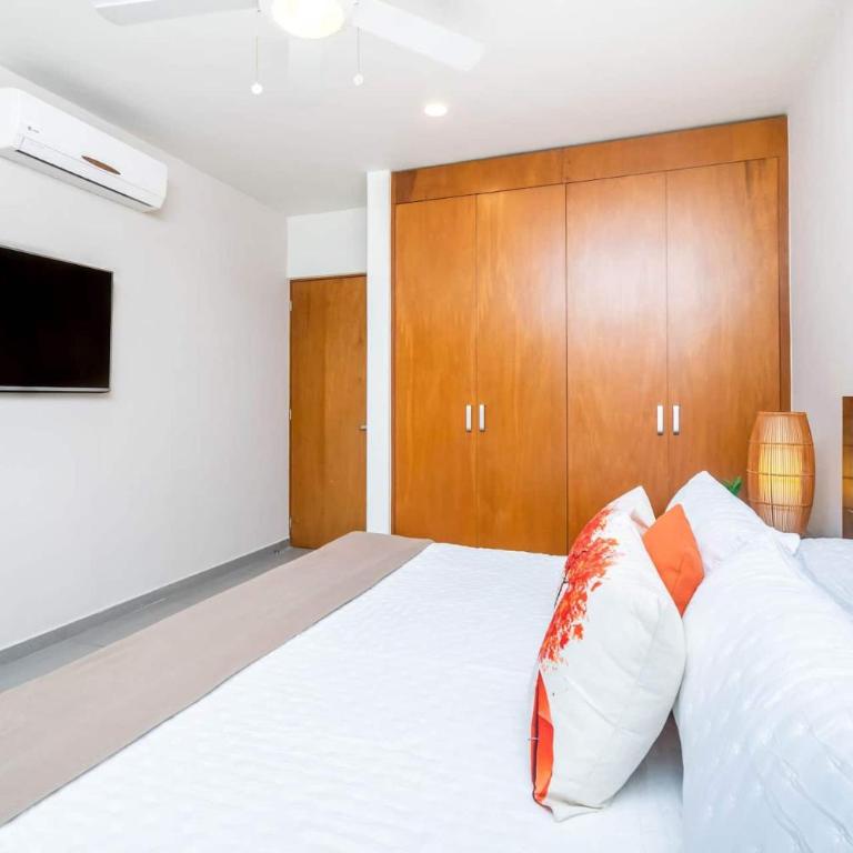 Quiet Condo W Rooftop Pool, Backyard & Parking - Appartement 2 Chambres avec Balcon - 12
