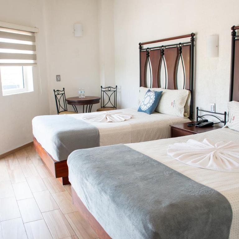 Hotel Alcazar - Guadalajara Centro Historico - Doppelzimmer mit 2 Doppelbetten - 2