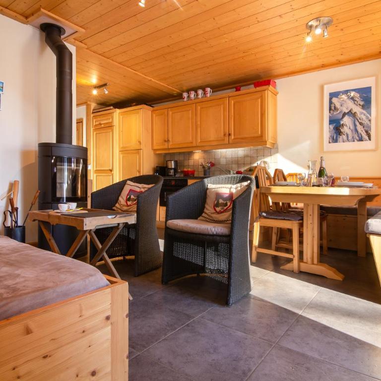 Apt Arsene2 Mont Blanc view for 5 next to ski - Happy Rentals - Apartment mit Balkon - 3