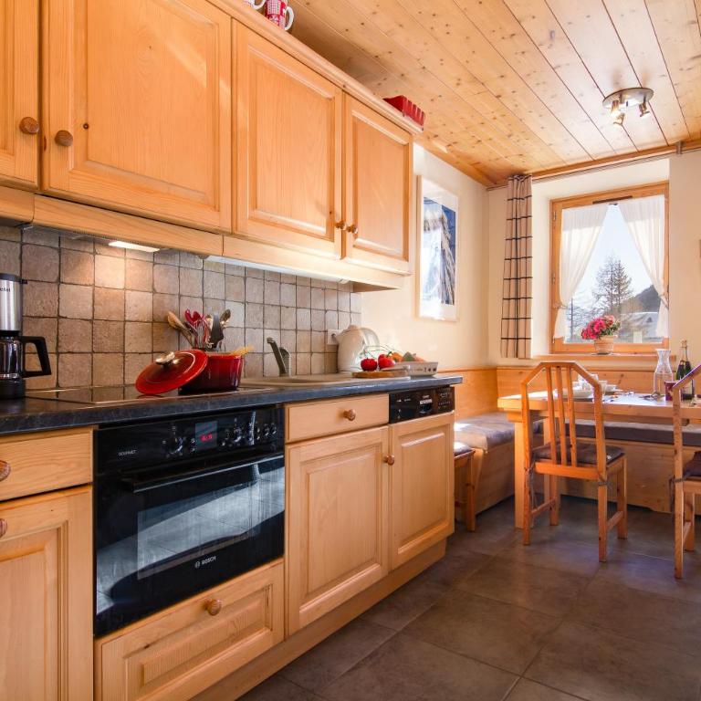 Apt Arsene2 Mont Blanc view for 5 next to ski - Happy Rentals - Apartment mit Balkon - 6