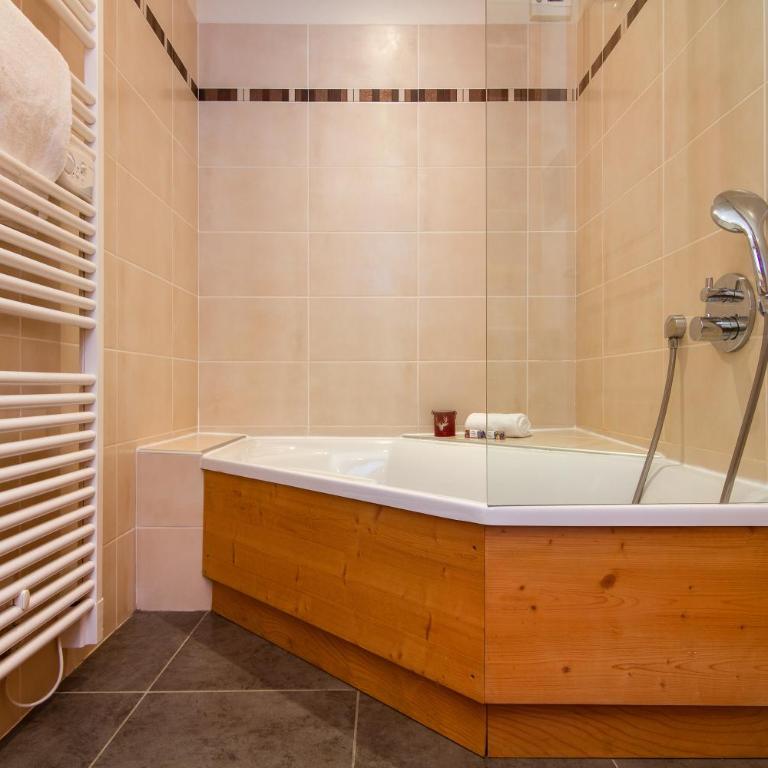 Apt Arsene2 Mont Blanc view for 5 next to ski - Happy Rentals - Apartment mit Balkon - 9