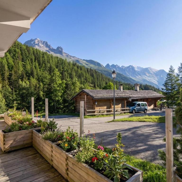 Apt Arsene2 Mont Blanc view for 5 next to ski - Happy Rentals - Apartment mit Balkon - 16