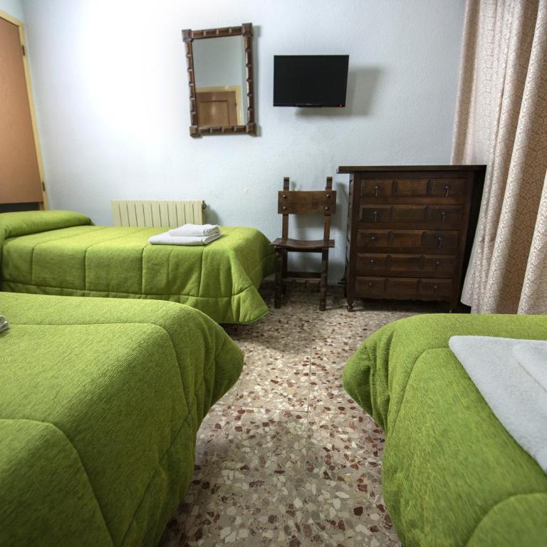 Hostal Santa Barbara - Habitación Triple - 5