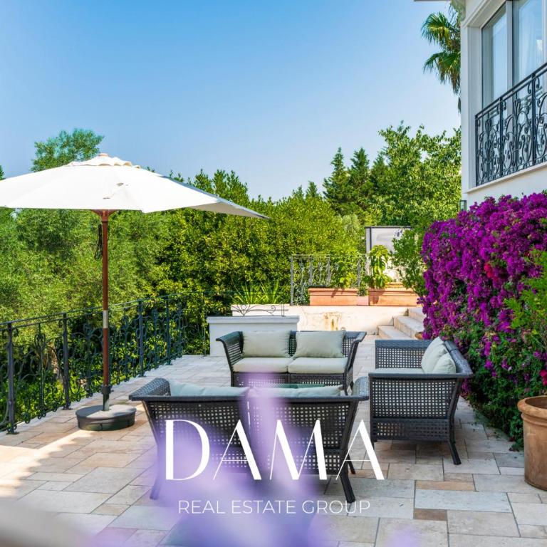 Modern villa with pool, garden, 4 bedrooms - Villa - 6