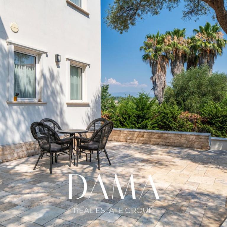 Modern villa with pool, garden, 4 bedrooms - Villa - 29