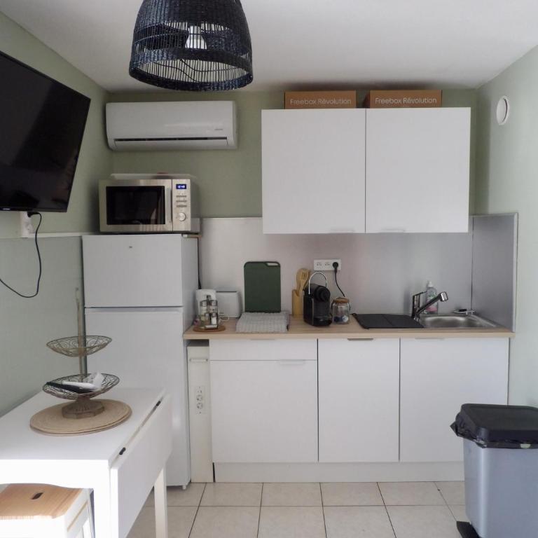 Les-Mimosas , Calme avec Climatisation, Parking Privé et WiFi , par Les Mimosas de Virginie - Appartement 2 Chambres - 22