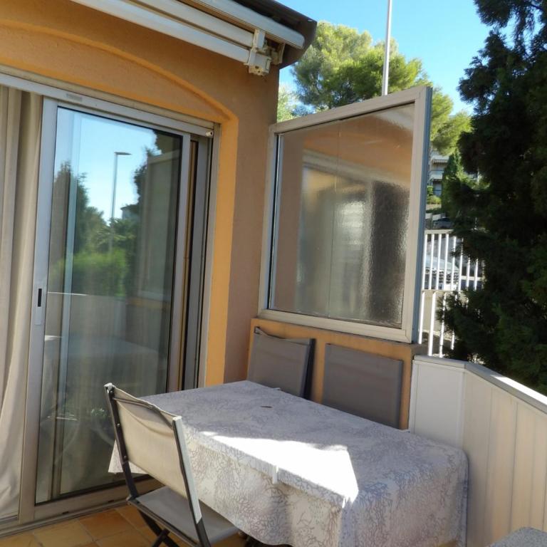 Les-Mimosas , Calme avec Climatisation, Parking Privé et WiFi , par Les Mimosas de Virginie - Appartement 2 Chambres - 4