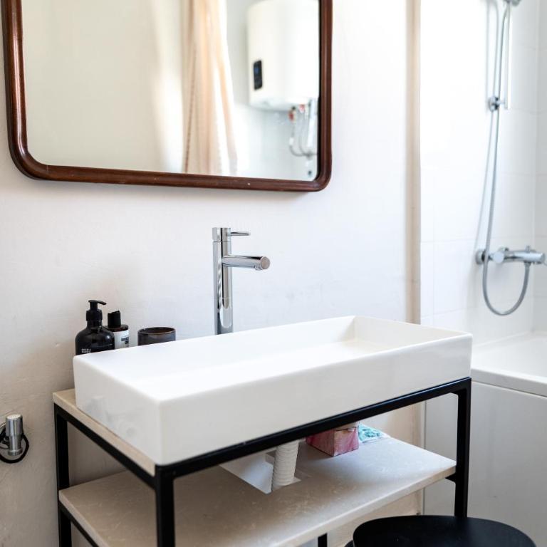 Garden Apartment - Apartman sa 2 Spavaće Sobe i Balkonom - 18