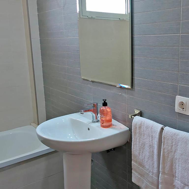 Apartamentos Doña Carmen 3000 - Apartamento de 2 dormitorios (4-6 adultos) - 40