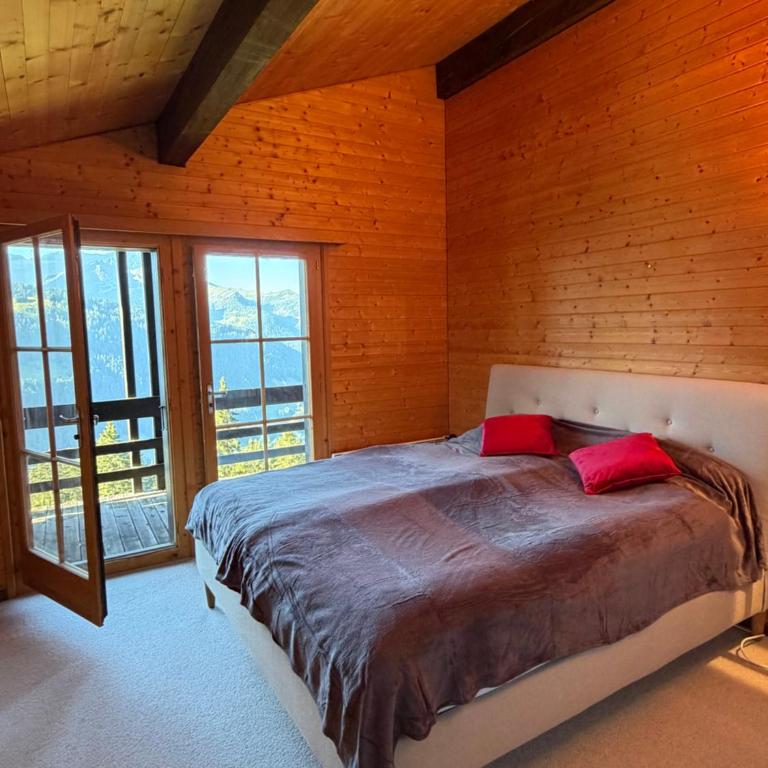 Beautiful chalet with exceptional views, ski-to-door, very quiet - Chalet - 25