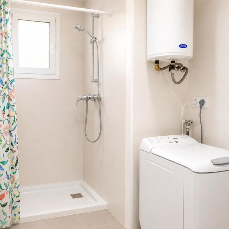 Mediterranean Getaway - Private Beach & Sea Views - Apartamento de 2 dormitorios con terraza y vistas al mar - 10