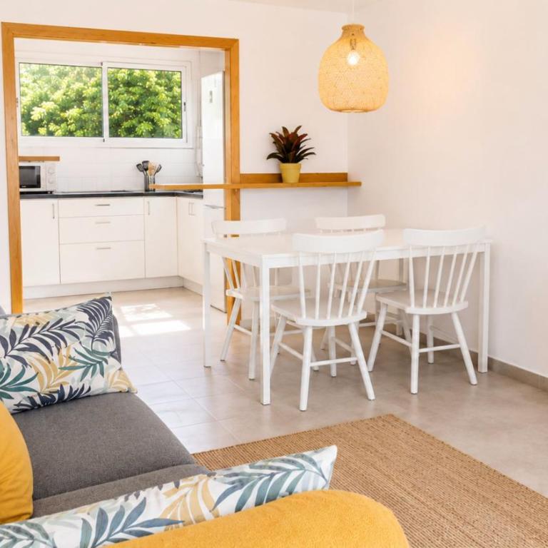 Mediterranean Getaway - Private Beach & Sea Views - Apartamento de 2 dormitorios con terraza y vistas al mar - 4