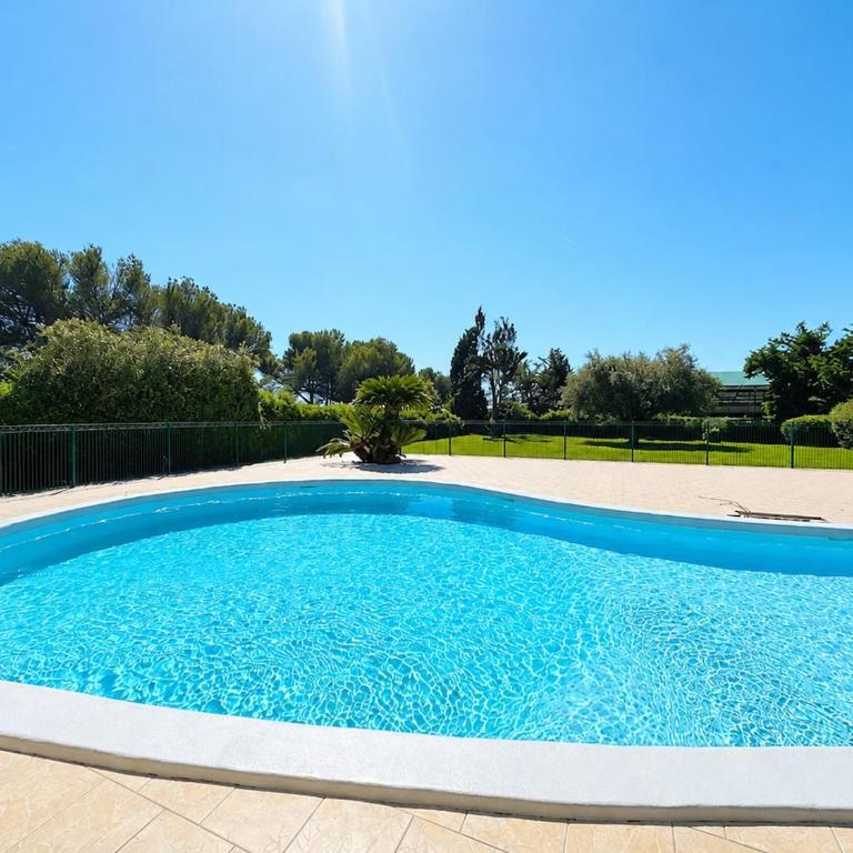 L'Horizon d'azur - Vue mer - Piscine - Parking - Appartement 2 Chambres - 12