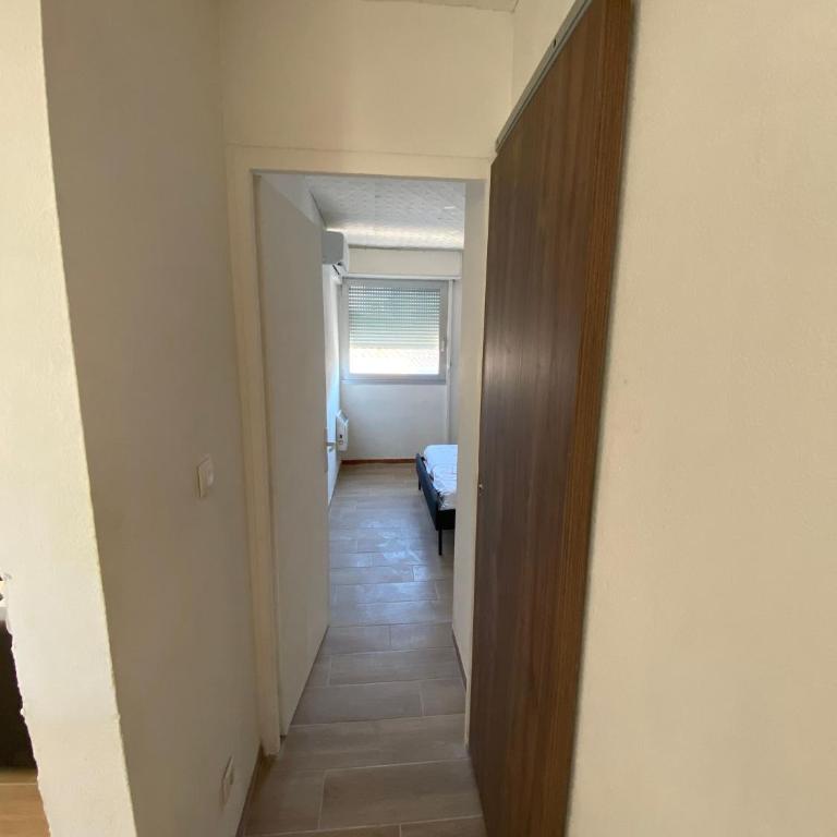 Panoramic Sea View Cozy Renovated Apartment - Apartment - 7